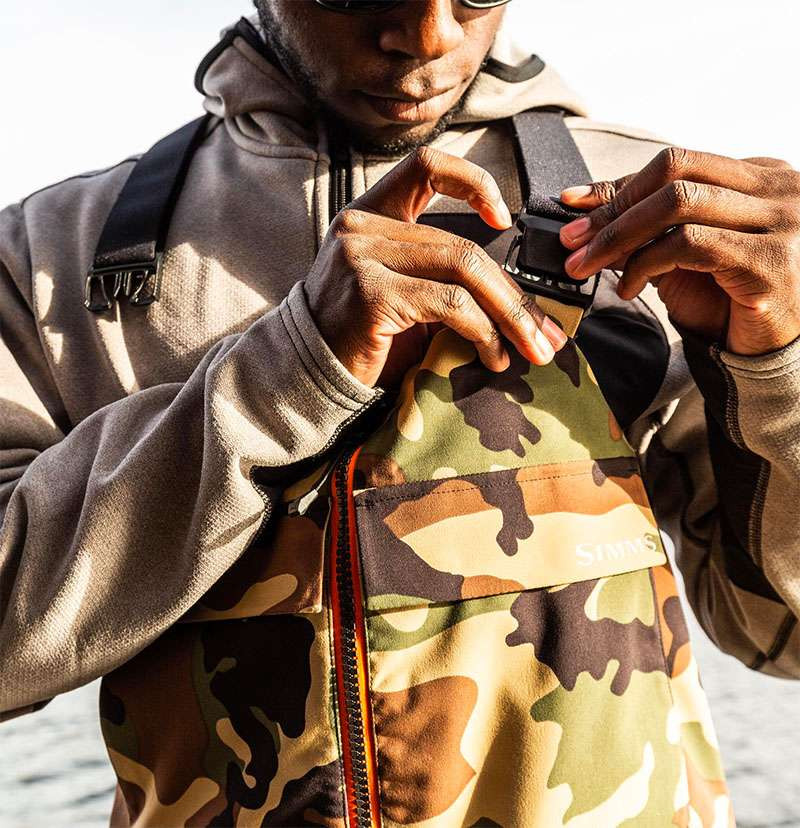 Simms CX Bib - Woodland Camo - TackleDirect