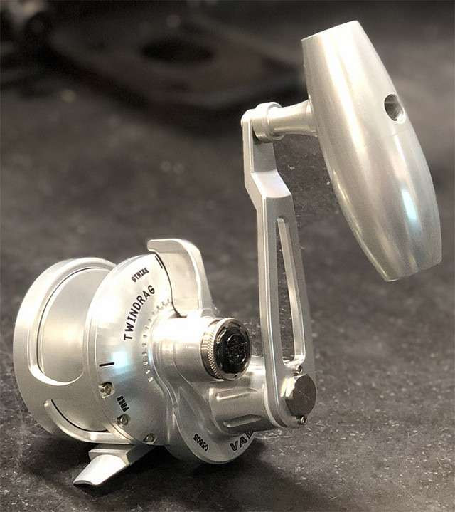 Accurate BV-600NN-SPJ Boss Valiant Slow Pitch Reel - TackleDirect