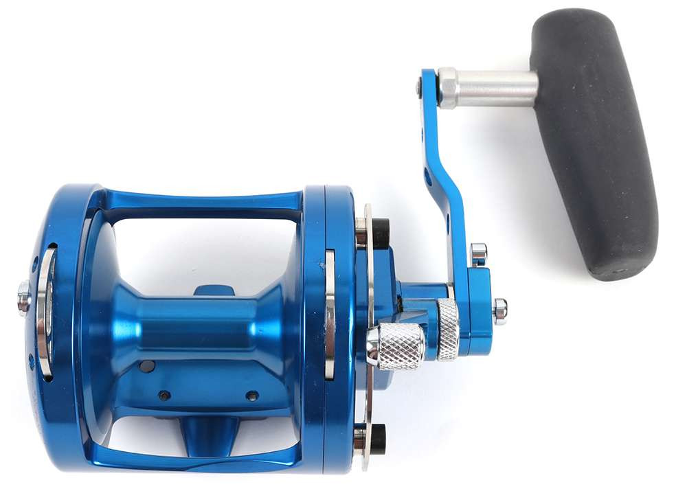 Avet HXW 5/2 RAPTOR Two-Speed Lever Drag Casting Reel Blue