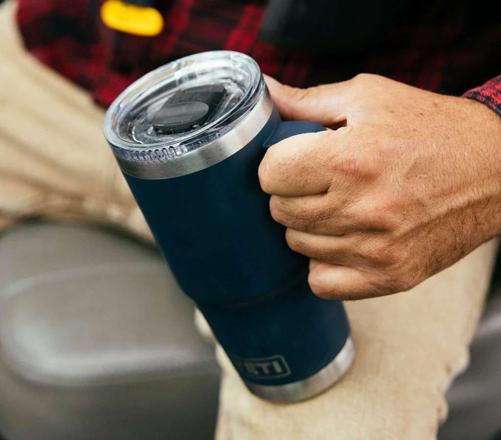 YETI Rambler 20oz Travel Mug - Camp Green - TackleDirect