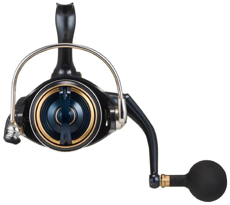 Daiwa SALTG8000-H Saltiga Spinning Reel - TackleDirect
