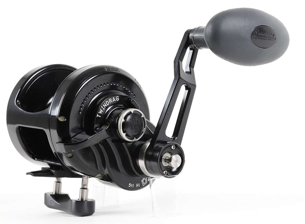 Accurate DX2-600-B Boss Dauntless Two Speed Reel - TackleDirect