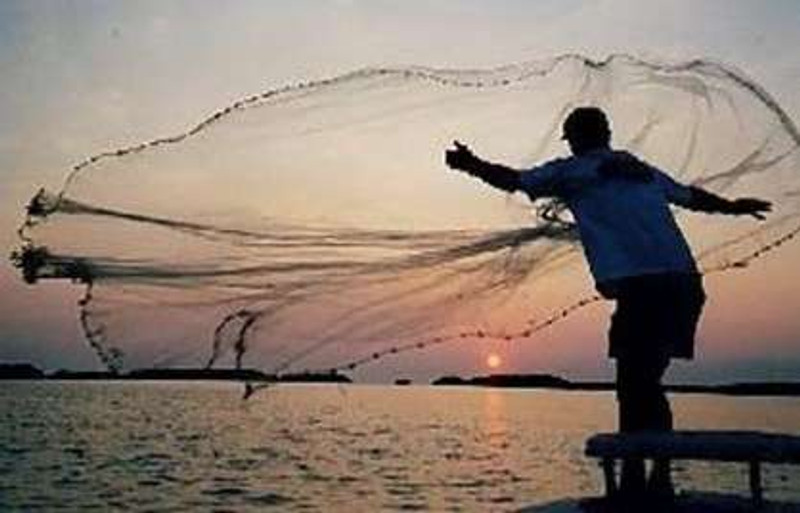 Mastering the Art of Throwing a Fishing Cast Net like A Pro