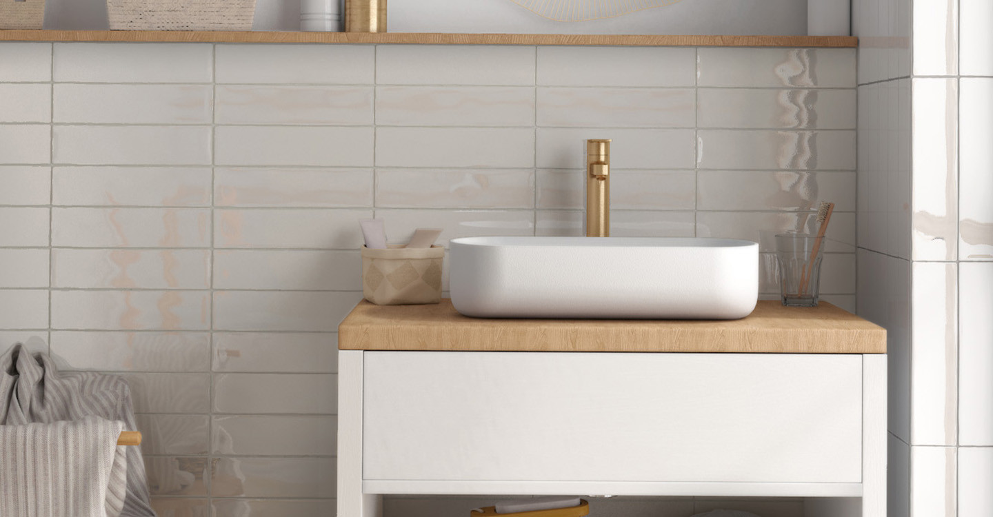 Casey Cafe - Cream Glossy