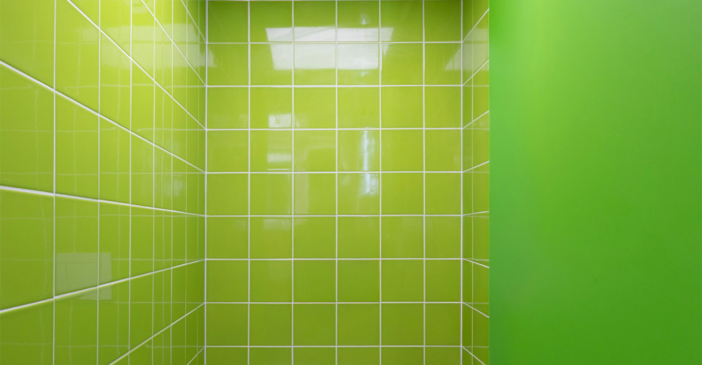 Anselmo Plano - Chartreuse Glossy | Glazed Ceramic