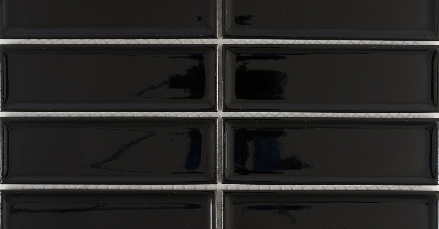 Naka Frame - Black Glossy