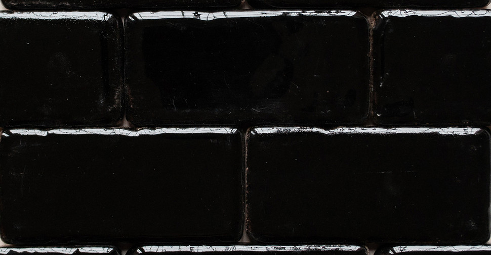Helio Rustic Glazed Terracotta - Black Glossy