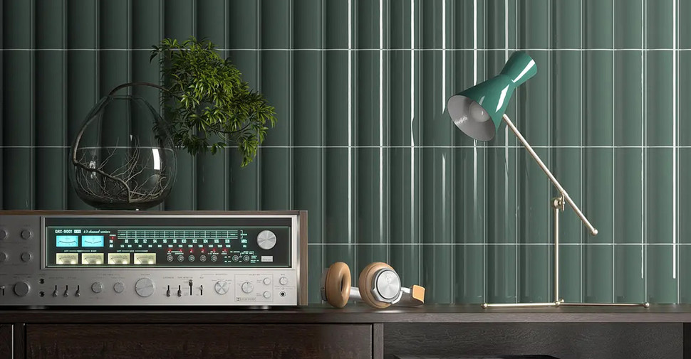 Casey Roulette - Out Green Glossy