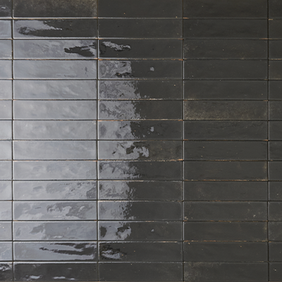 Viola Poet - Black Glossy | Glazed Porcelain