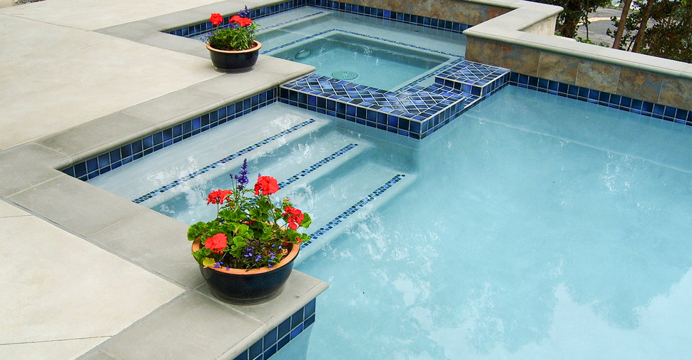 Aikon Mari - Shaded Blue Glossy | Glazed Porcelain