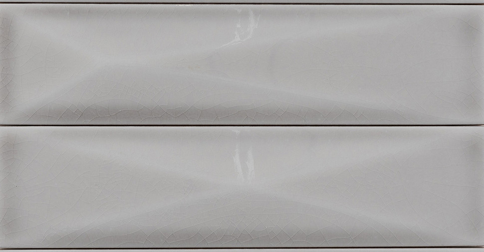 Ravenna Pyramid - Silver Crackle Symmetric