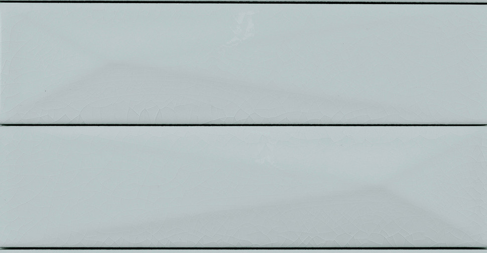 Ravenna Pyramid - Aqua Crackle Center