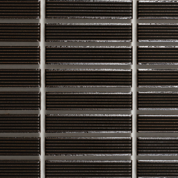 Umi Basic - Black Grooved Glossy