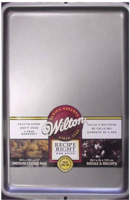 WILTON 2105-968 RECIPE RIGHT LARGE NON-STICK COOKIE PAN