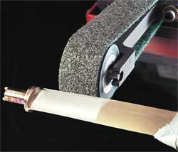 3M 03998 SANDING BELT 1/2WX24 L NONWOVEN AO MED