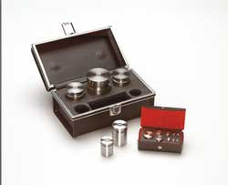 TROEMNER TW-2000-01T WEIGHT SET METRIC 2000G TO 1MG