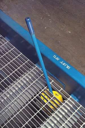 BLUFF YRAPUMP YARDRAMP PUMP 10 IN X 22 IN.