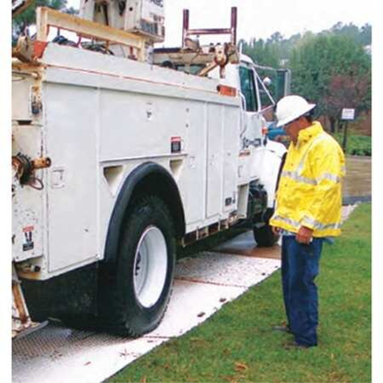 CHECKERS INDUSTRIAL PRODUCTS TM3696-B GROUND PROTECTIONTRAKMAT36"X8'BLACK90 TO