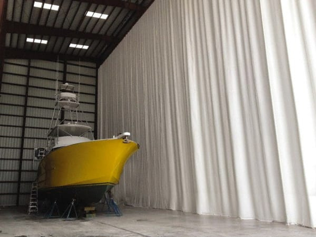 SINGER SAFETY 14716410 4 FT. WIDE X 10 FT. HIGH, 15 MIL THICK L
