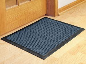 USC H-1994NB WATERHOGÂ„¢ CARPET MAT - 18 X 27", NAVY