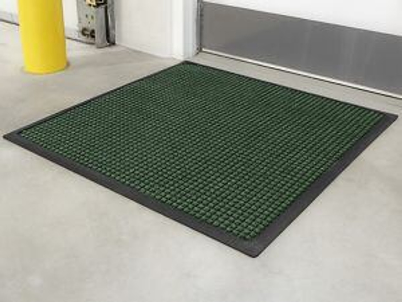 USC H-7187G WATERHOGÂ„¢ CARPET MAT - 3 X 3', GREEN