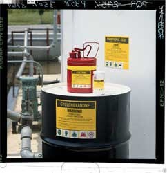 BRADY SPC ABSORBENTS 7261QLS CHEMICAL LABEL,5 IN. W,POLYESTER,PK25