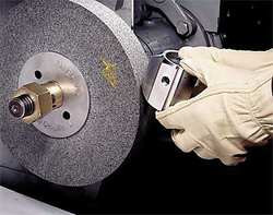 3M 5184 CONVOLUTE WHEEL DEBUR/EDGE 6X1X1 FN PK3