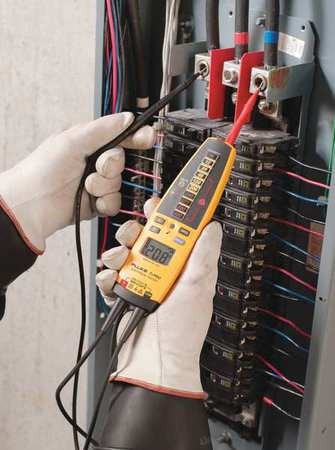 FLUKE Fluke-T+Pro VOLTAGE TESTER 600VAC 600VDC