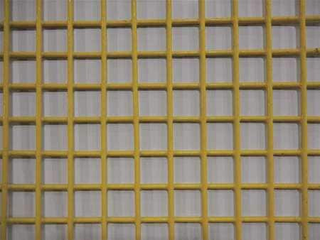 DIRECT METALS COMPANY LLC 12100ME105Y-48X48 WIRE MESH,YELLOW,MED,4 FT. W,48" L