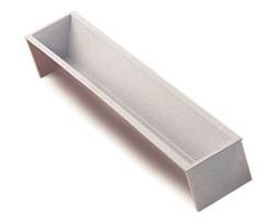 J.B. PRINCE M470 MOLD FORM TRIANGLE 18X2-3/4" PLAS