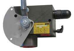 PARKER SBAT20E1T1-120-TL1 ACCUMULATOR SAFEY BLOCK 1740 PSI RELIEF