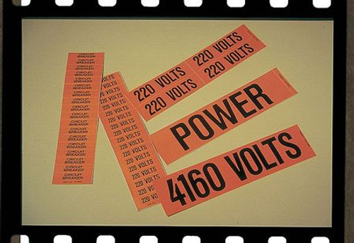 STRANCO INC CVA-1045-PK PIPE MRKR 208 VOLTS OG 3IN.ANDLRGR PK5 STRANCO INC CVA-1045-PK PIPE MRKR 208 VOLTS OG 3IN.ANDLRGR PK5