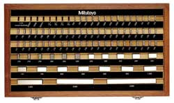 MITUTOYO 516-902-26 81 PIECE, 0.05 TO 4", GRADE 0, STEEL GAG
