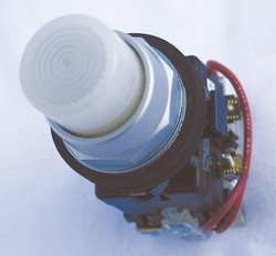 EATON HT8GBWF3 H4179 ILLUM PUSH BUTTON OPERATOR 30MM WH