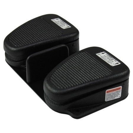 LINEMASTER TWIN 632-S 2 TREADLES, 20 AMP, 1 HP, MOMENTARY (MO)