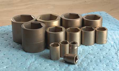 AMPCO SAFETY TOOLS SS-1/2D5/8 INSULATED SOCKETS