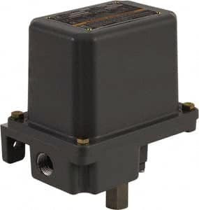 SQUARE D 9012GCR2 PRESSURE SWITCH 480VAC 10AMP G +OPTIONS