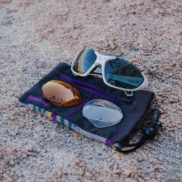 Zipper bag and extra lenses included with Smith Sliders