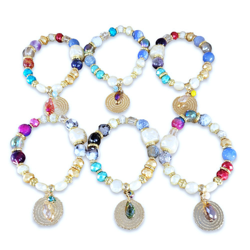 Set de 6 Pulseras con Perlas y Diamantes: Padre nuestro, bañado en oro, colores variados