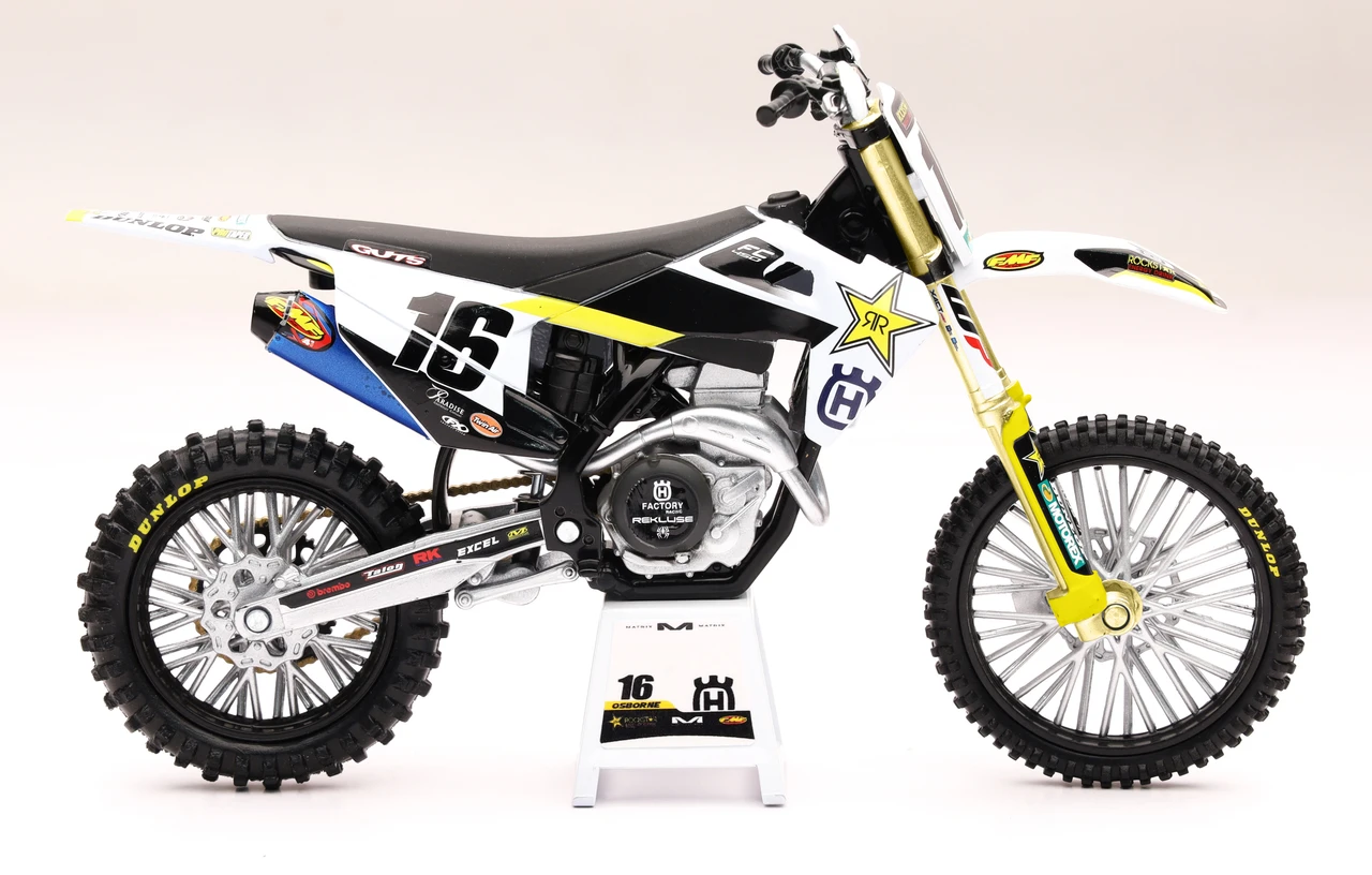 NEW-RAY Race Dirt Bike Replica, 959-0157