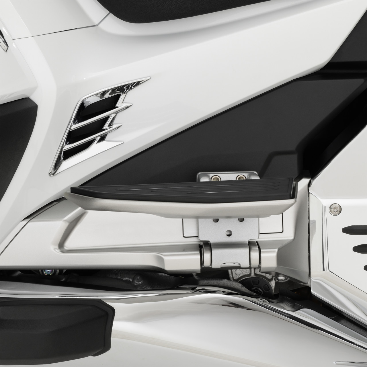 Show Chrome Accessories Passenger Board Riser Set, 52-961E