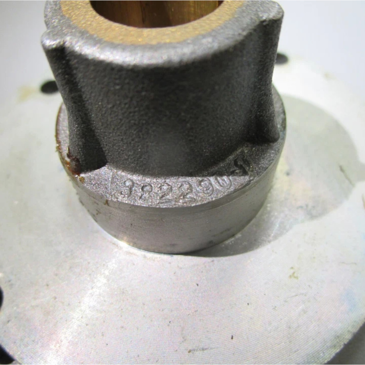 Johnson Evinrude OMC Housing Assembly and Seal 9.5HP 1968-1973, 0382292