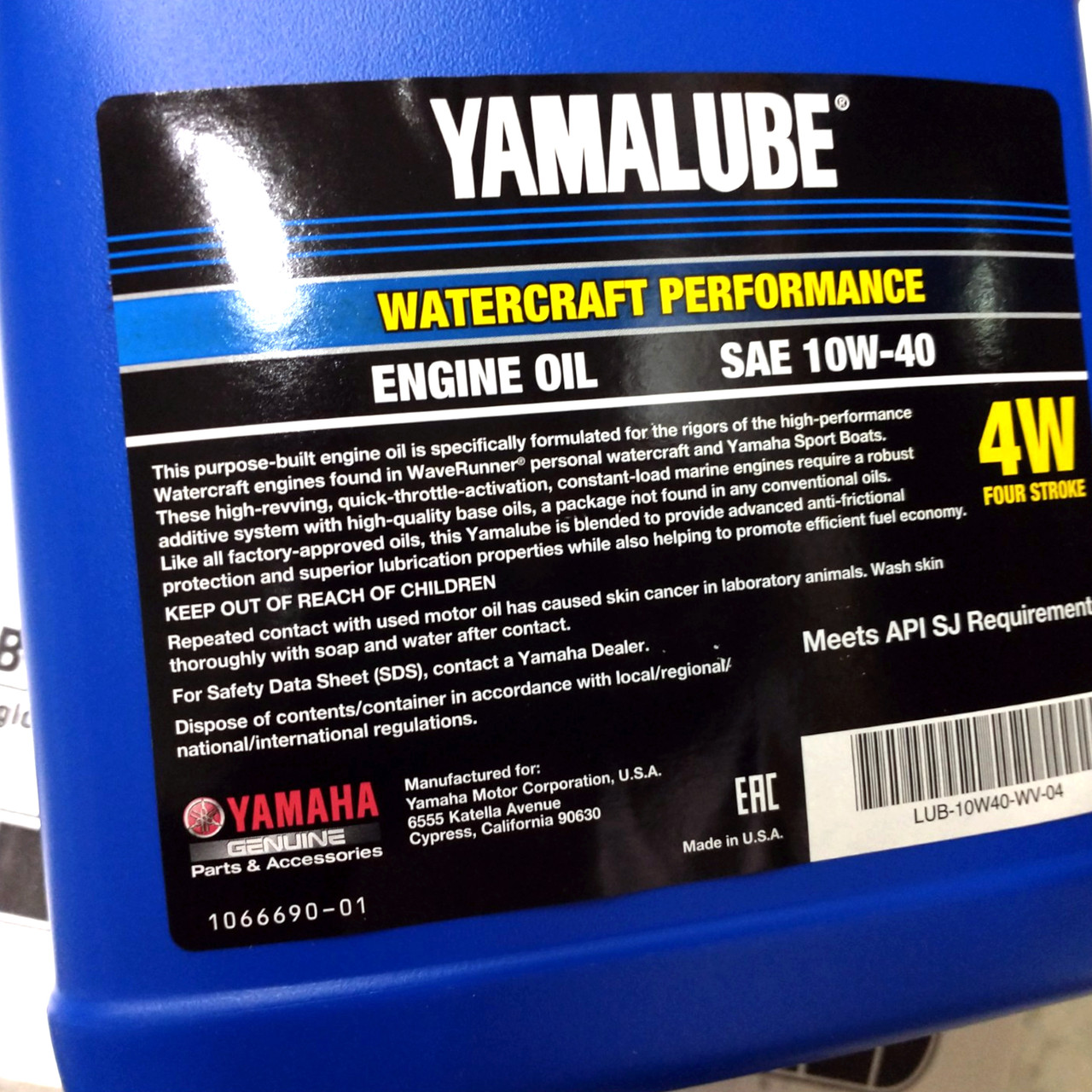 Yamaha New OEM WaveRunner Boat Oil Gallon 10W-40 4W WATERCRAFT LUB-10W40-WV-04