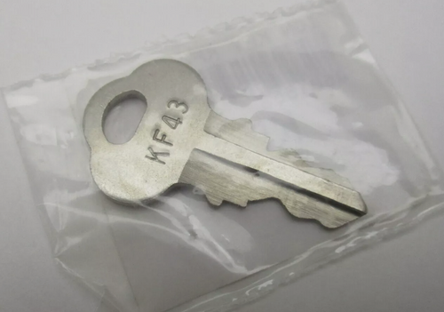 Johnson/Evinrude/OMC New OEM IGN KEY KF-43 0501558, 501558 Johnson/Evinrude/OMC New OEM IGN KEY KF-43 0501558, 501558