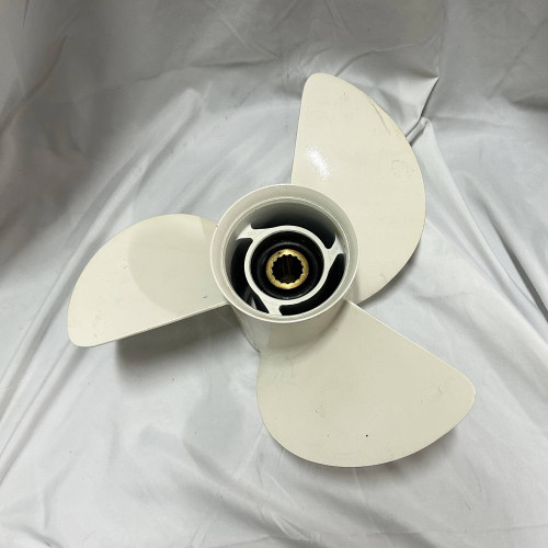 Yamaha OEM Yamaha 3 Blade 13-1/2"X15" Right Hand Propeller, 6E5-45947-00-00