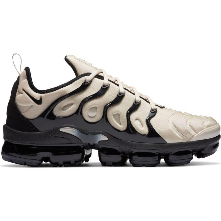 nike vapormax plus mens black