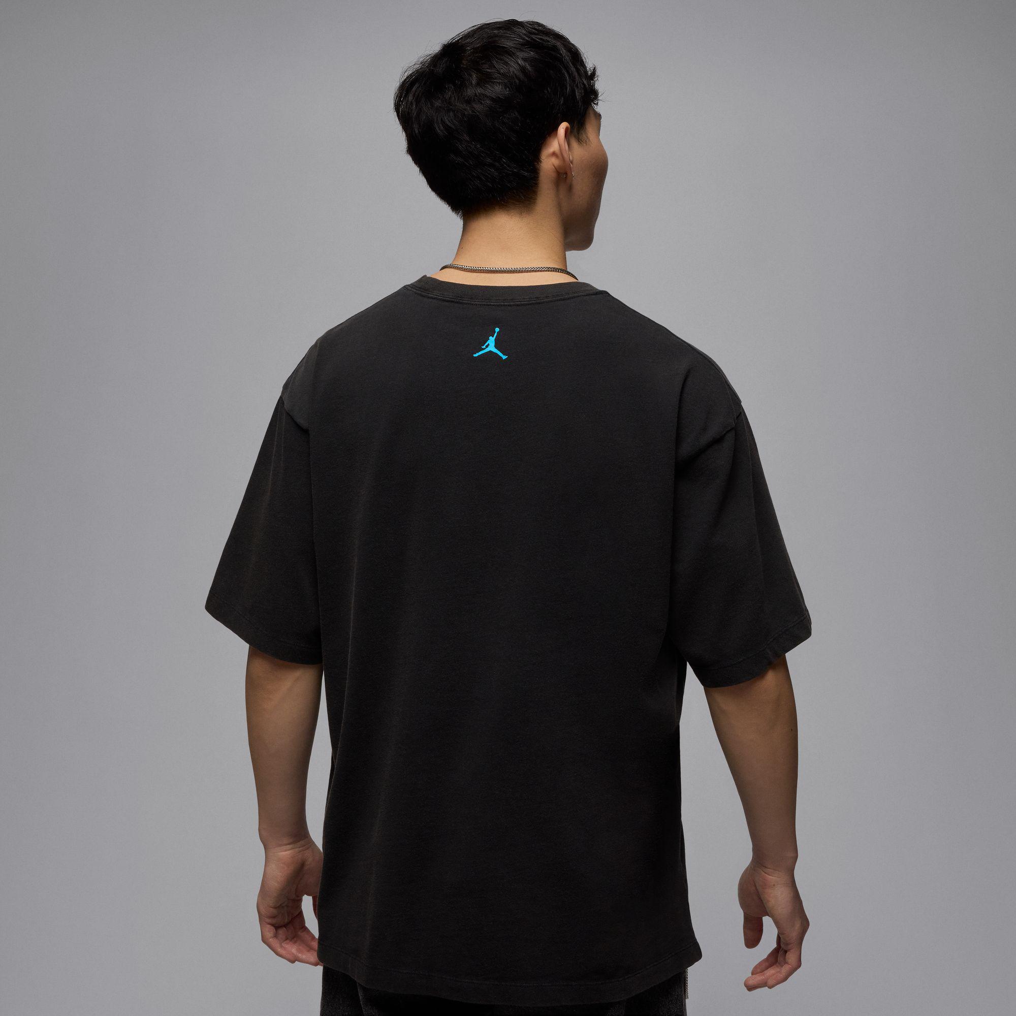 ★Nike★ Jordan Flight Essential Men's Graphic T-Shirt HQ894 Jordan Flight Essentials Men's Oversized T-Shirt. Nike.com