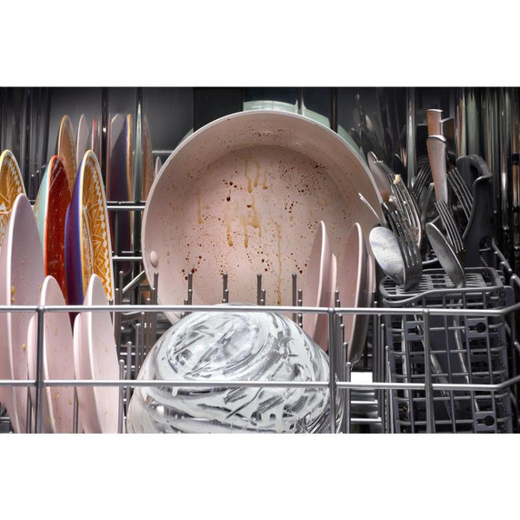 Whirlpool® Large Capacity Dishwasher with 3rd Rack WDT750SAKB