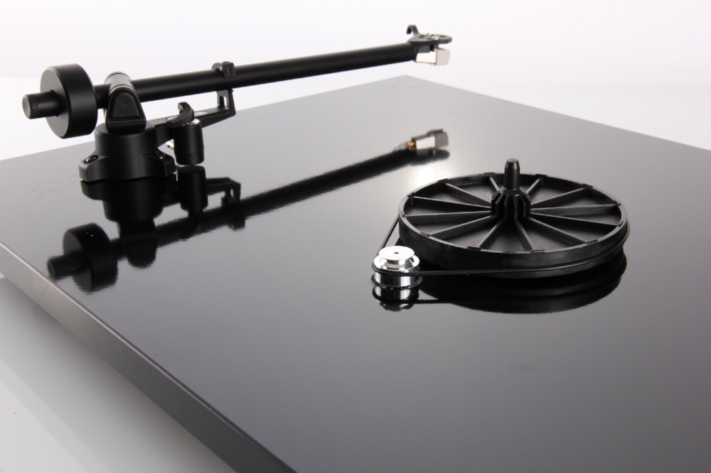 rega planar turntable p1 budget turntables level plus weight tonearm rear audiophile belt drive entry ever rp1 under mechanism pl1