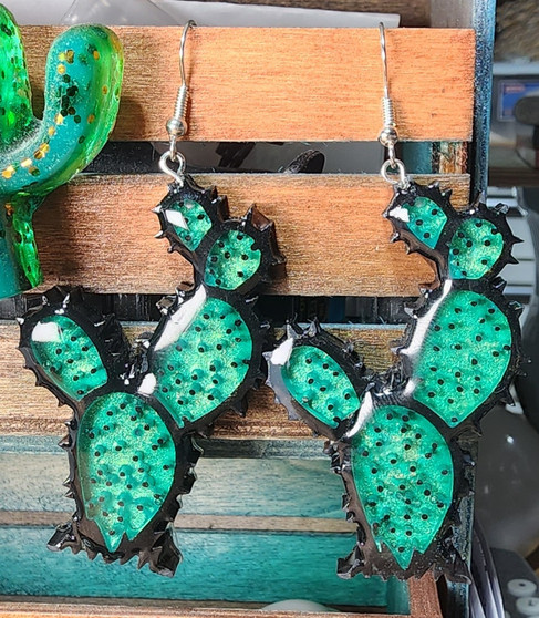 HANDMADE EARRINGS, RESIN EARRINGS, HAND PAINTED, MADE IN THE USA, 